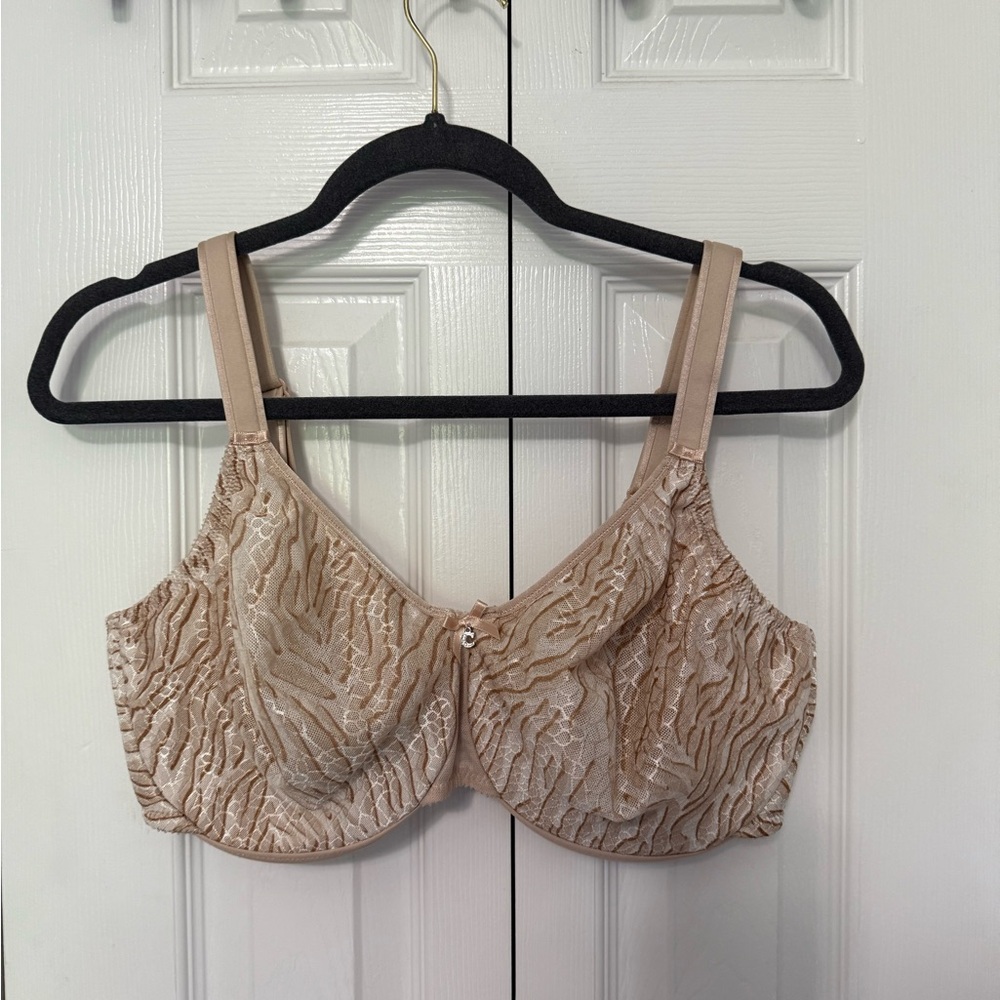Chantelle Women's C Magnifique Seamless Unlined Minimizer 42E